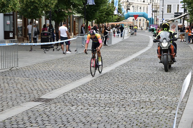 安洗莹与王 安洗莹与王